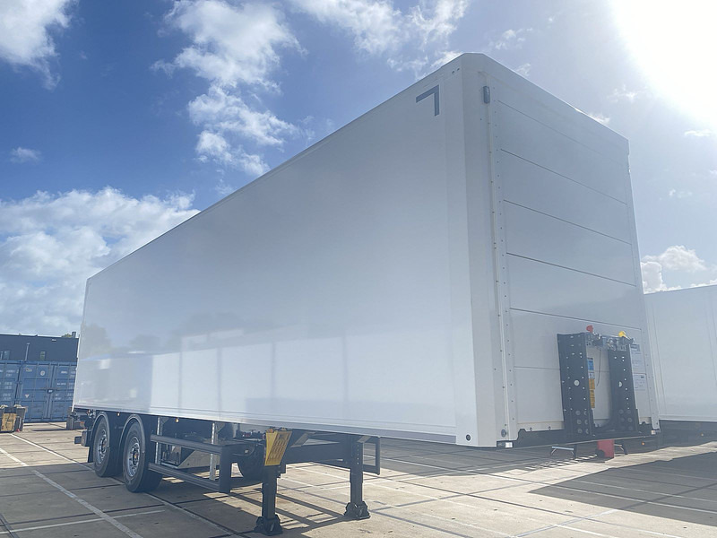 KLEYN TRAILERS TFSH 18 KOFFER - Closed box semi-trailer: picture 3 KLEYN TRAILERS TFSH 18 KOFFER - Closed box semi-trailer: picture 3