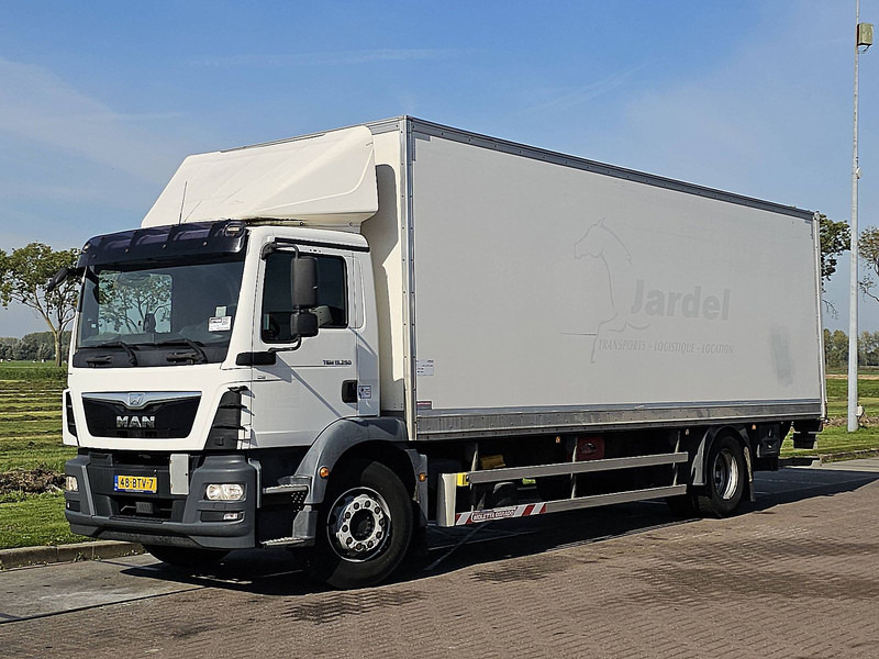 MAN 15.250 TGM - Box truck: picture 2 MAN 15.250 TGM - Box truck: picture 2