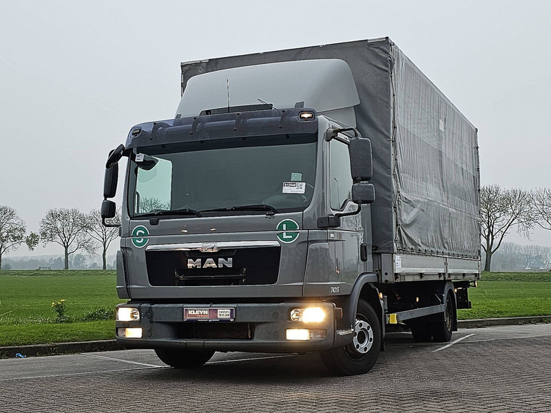 MAN 8.220 TGL MANUAL LIFT AIRCO - Curtainsider truck: picture 1 MAN 8.220 TGL MANUAL LIFT AIRCO - Curtainsider truck: picture 1