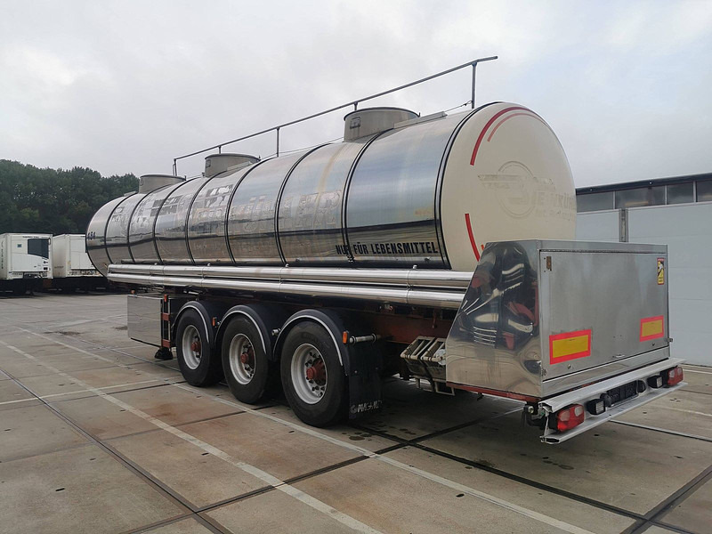 Magyar SR 34 Ibex-Gardner Denver - Tank semi-trailer: picture 5 Magyar SR 34 Ibex-Gardner Denver - Tank semi-trailer: picture 5