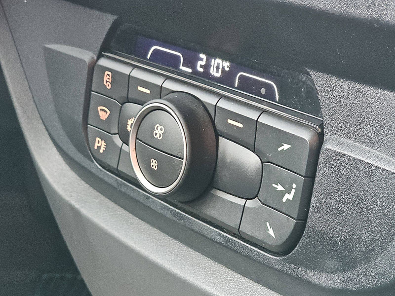 Tractor unit DAF XF 450: picture 11