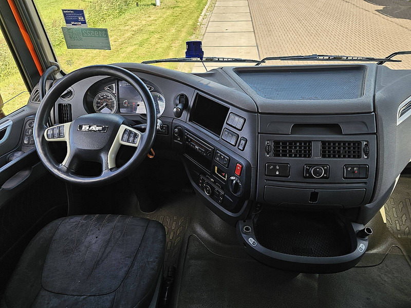 Tractor unit DAF XF 450 SPACECAB: picture 8