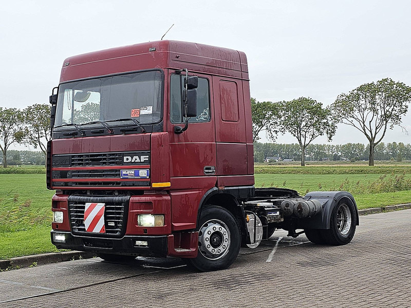 DAF XF 95.380 SPACECAB EURO 2 - Tractor unit: picture 2 DAF XF 95.380 SPACECAB EURO 2 - Tractor unit: picture 2