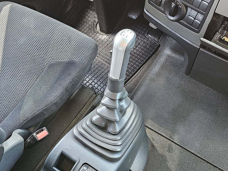 Tractor unit MAN 18.400 TGX HYDRODRIVE 4X4: picture 11