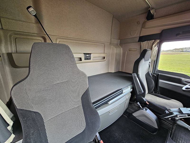 Tractor unit MAN 18.510 TGX 4X4 HYDRODRIVE: picture 11