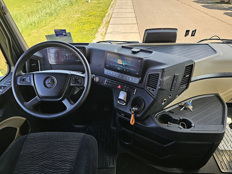 Tractor unit Mercedes-Benz ACTROS 1848 LS STR.SP. RET. 2X TANK: picture 8