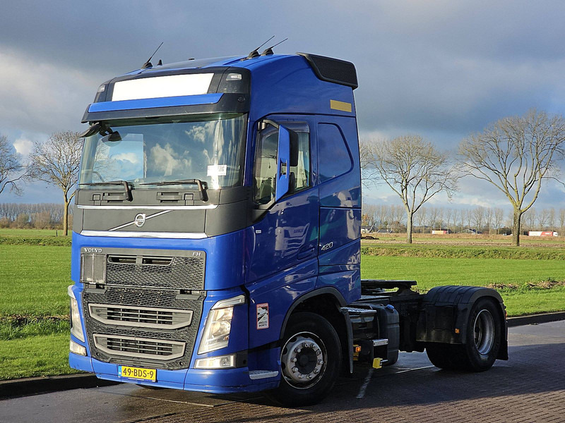 Volvo FH 420 GLOBETROTTER NL-TRUC - Tractor unit: picture 2 Volvo FH 420 GLOBETROTTER NL-TRUC - Tractor unit: picture 2