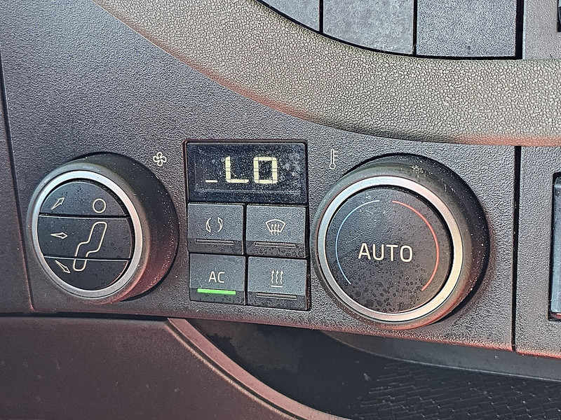 Tractor unit Volvo FH 500 6X2 BOOGIE PTO+HYDR.: picture 13