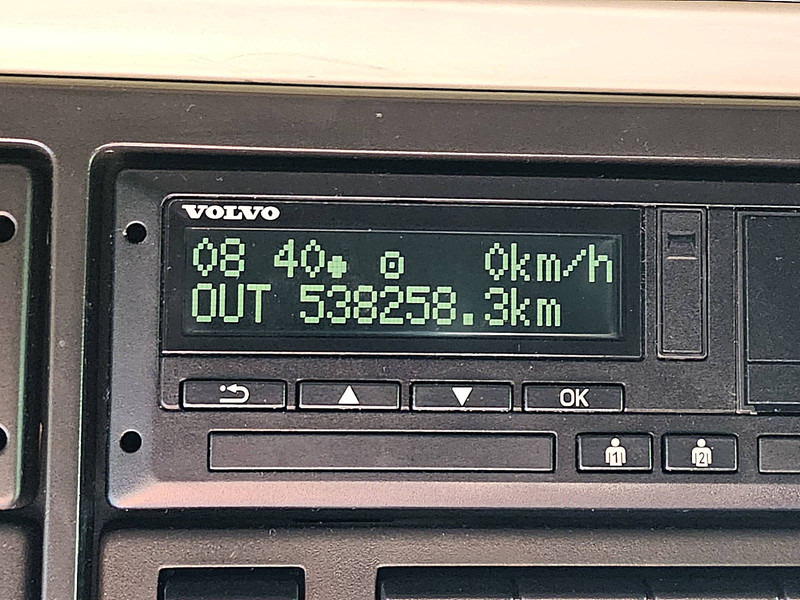 Container transporter/ Swap body truck Volvo FH 460 XL XENON WB490: picture 9 Container transporter/ Swap body truck Volvo FH 460 XL XENON WB490: picture 9