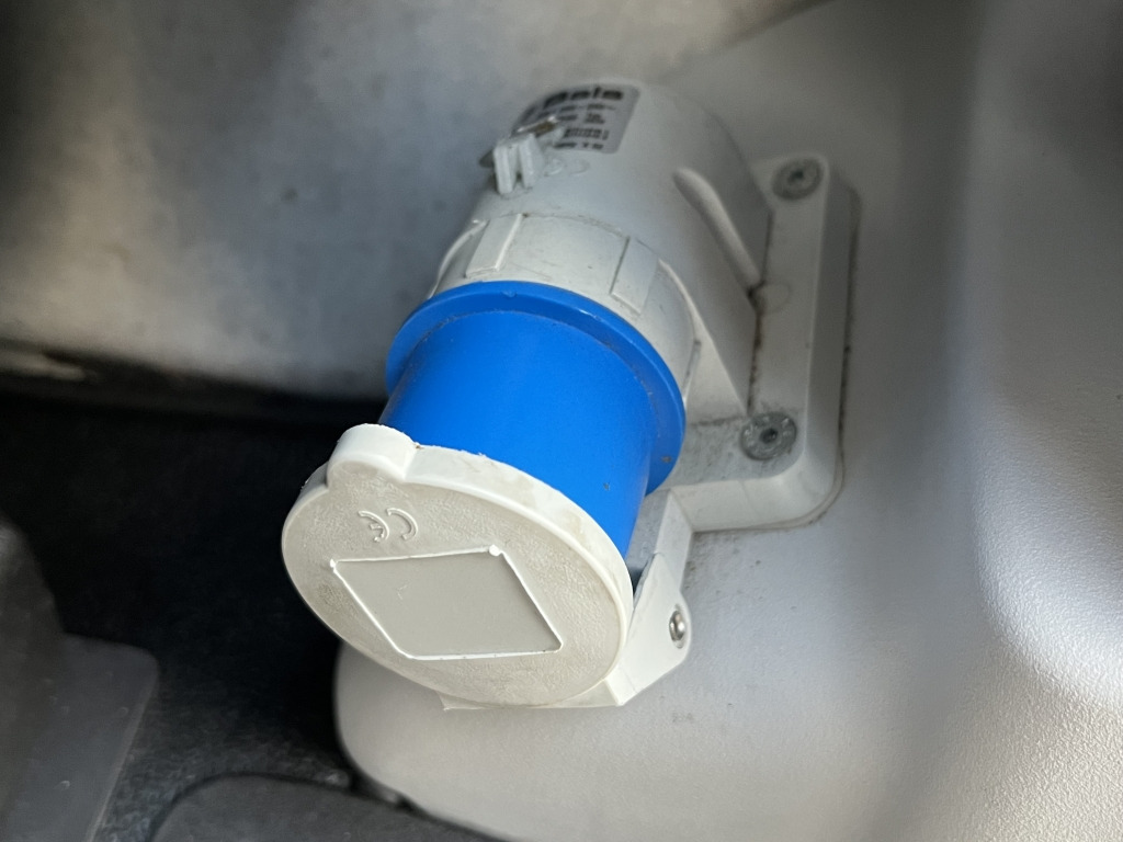 Iveco Daily 35S14 Klima Carrier Xarios 350 Tiefkühl - Refrigerated van: picture 5 Iveco Daily 35S14 Klima Carrier Xarios 350 Tiefkühl - Refrigerated van: picture 5