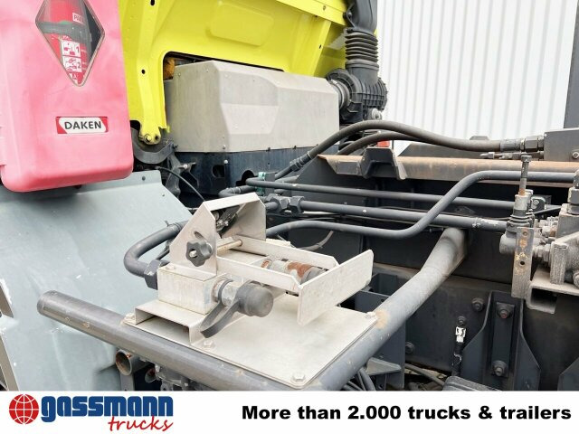 DAF 65.210 4x4 - Hook lift truck: picture 2 DAF 65.210 4x4 - Hook lift truck: picture 2