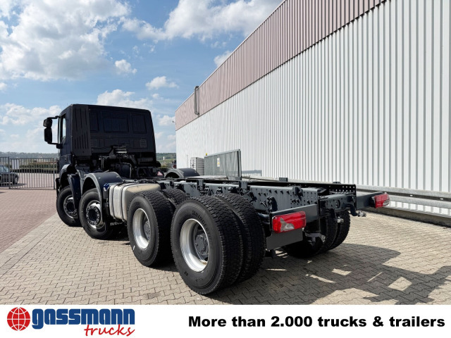 Cab chassis truck Iveco X-Way AD360X40Z/P 8x4: picture 12