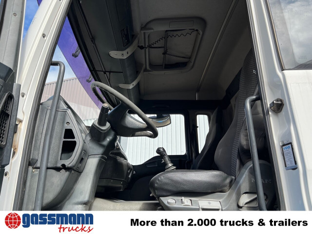 MAN TGA 26.310 6X6 BB mit Kran HMF 1253-K4, Funk - Dropside/ Flatbed truck, Crane truck: picture 5 MAN TGA 26.310 6X6 BB mit Kran HMF 1253-K4, Funk - Dropside/ Flatbed truck, Crane truck: picture 5