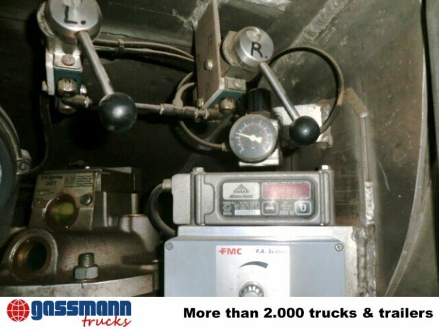 Mercedes-Benz SK 1824 L 4x2, Esterer Tankaufbau ca. 13.100l, 2 - Tank truck: picture 5 Mercedes-Benz SK 1824 L 4x2, Esterer Tankaufbau ca. 13.100l, 2 - Tank truck: picture 5