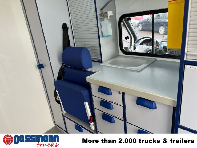 Mercedes-Benz Sprinter 313 CDI 4x2, Rettungswagen - Panel van: picture 3 Mercedes-Benz Sprinter 313 CDI 4x2, Rettungswagen - Panel van: picture 3