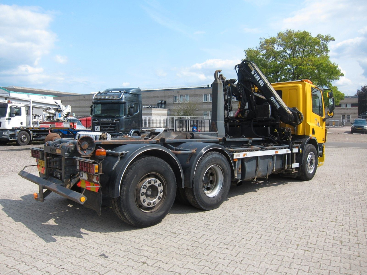 DAF CF 75 310 6X2*4 Hiab Kran Haken Manual Funk E3 - Hook lift truck, Crane truck: picture 5 DAF CF 75 310 6X2*4 Hiab Kran Haken Manual Funk E3 - Hook lift truck, Crane truck: picture 5