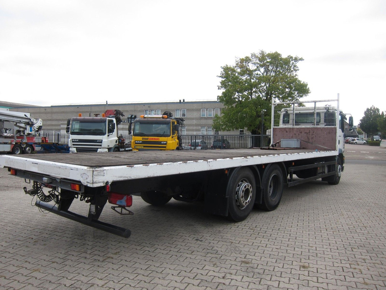 MAN TGM 26 340 6X2*4 BL Plateau Manual - Dropside/ Flatbed truck: picture 5 MAN TGM 26 340 6X2*4 BL Plateau Manual - Dropside/ Flatbed truck: picture 5