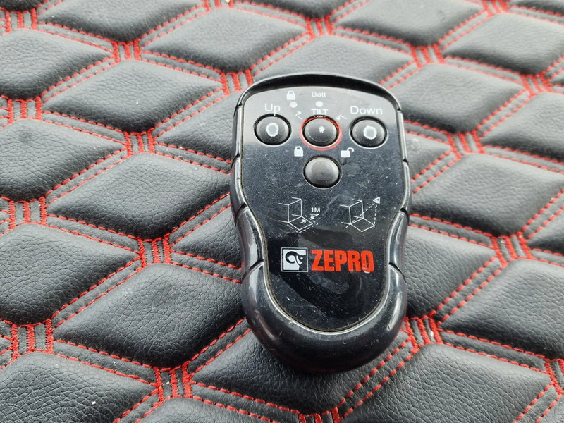 Cab chassis truck DAF XF 530 SuperSpaceCab 6x2*4 - Chassis 740 cm - Loadlift - Steering axle - Leather -: picture 18