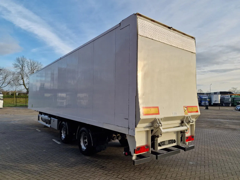 GS Meppel Ravenhorst - Chicken Transport - Frigo/Conditioned - Loadlift -Steering axle - Livestock semi-trailer: picture 5 GS Meppel Ravenhorst - Chicken Transport - Frigo/Conditioned - Loadlift -Steering axle - Livestock semi-trailer: picture 5