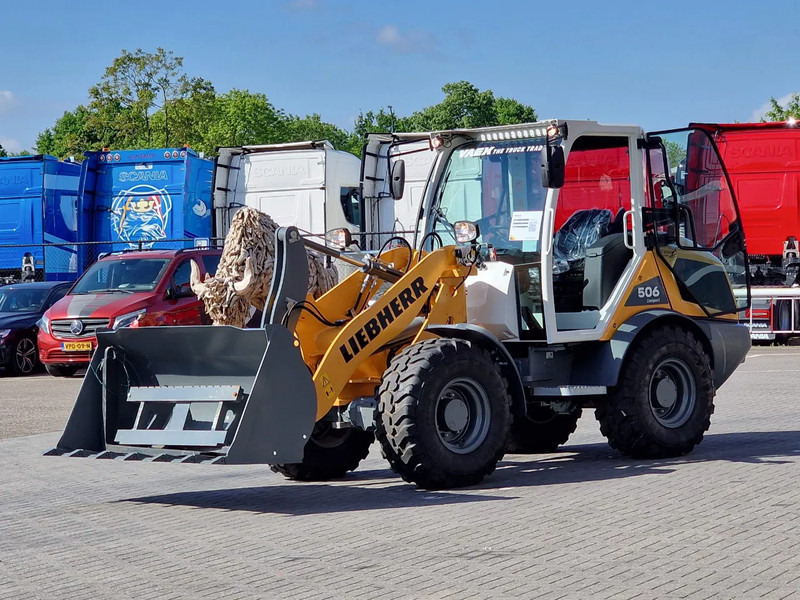 Liebherr L506 compact - New - Bucket + pallet forks - 46 KW - Wheel loader: picture 3 Liebherr L506 compact - New - Bucket + pallet forks - 46 KW - Wheel loader: picture 3