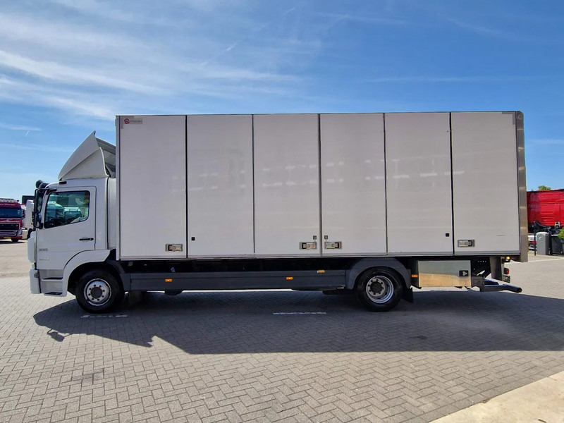 Mercedes-Benz Atego 1524 Box with sidedoors - Zepro loadlift - Full air - Euro 6 - Automatic - Camera system - Box truck: picture 4 Mercedes-Benz Atego 1524 Box with sidedoors - Zepro loadlift - Full air - Euro 6 - Automatic - Camera system - Box truck: picture 4