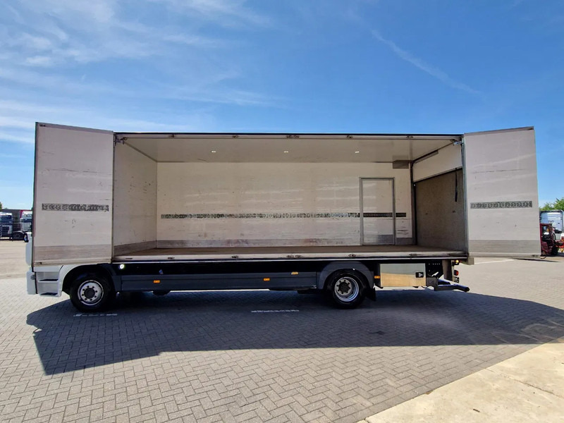 Mercedes-Benz Atego 1524 Box with sidedoors - Zepro loadlift - Full air - Euro 6 - Automatic - Camera system - Box truck: picture 5 Mercedes-Benz Atego 1524 Box with sidedoors - Zepro loadlift - Full air - Euro 6 - Automatic - Camera system - Box truck: picture 5