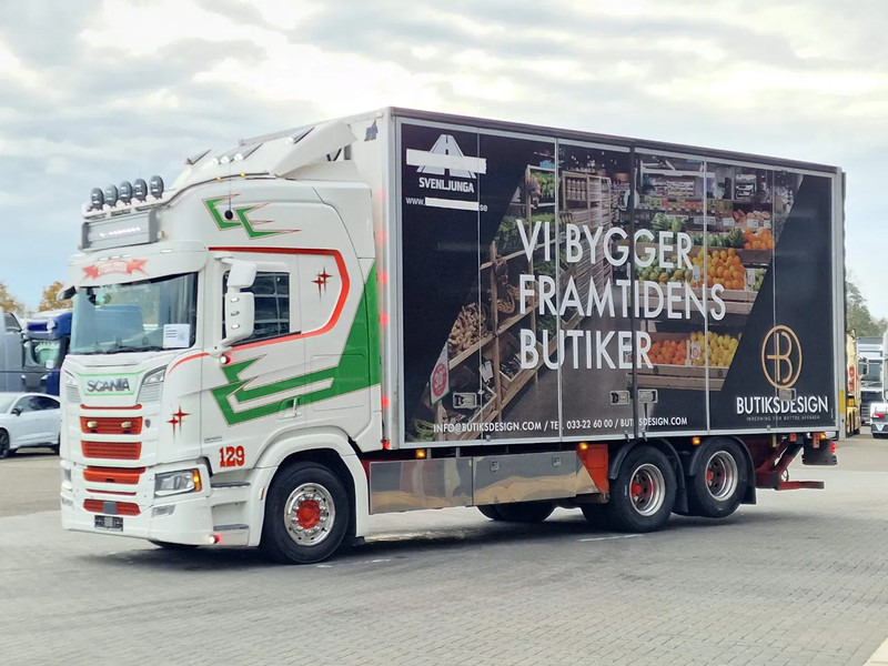 Scania R580 V8 NGS Highline 6x2 - Box with sidedoors - Loadlift - Retarder - Full air - 475 wb - Box truck: picture 3 Scania R580 V8 NGS Highline 6x2 - Box with sidedoors - Loadlift - Retarder - Full air - 475 wb - Box truck: picture 3