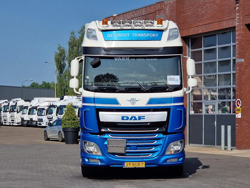 DAF XF 460 SuperSpaceCab 4x2 - ADR/VLG - Leather - Alloy wheels - Tractor unit: picture 2 DAF XF 460 SuperSpaceCab 4x2 - ADR/VLG - Leather - Alloy wheels - Tractor unit: picture 2