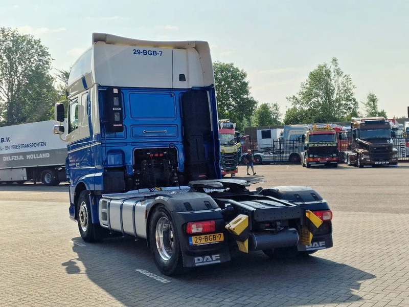 DAF XF 460 SuperSpaceCab 4x2 - ADR/VLG - Leather - Alloy wheels - Tractor unit: picture 5 DAF XF 460 SuperSpaceCab 4x2 - ADR/VLG - Leather - Alloy wheels - Tractor unit: picture 5