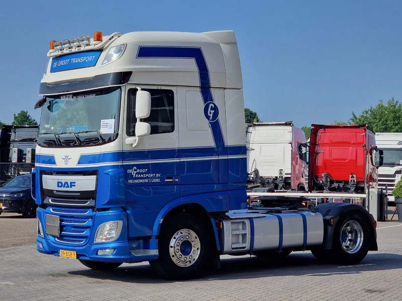 DAF XF 460 SuperSpaceCab 4x2 - ADR/VLG - Leather - Alloy wheels - Tractor unit: picture 3 DAF XF 460 SuperSpaceCab 4x2 - ADR/VLG - Leather - Alloy wheels - Tractor unit: picture 3