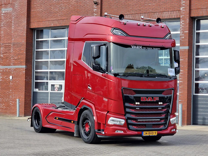 DAF XG+ 530 4x2 - Full spec - New engine - Full air - Leather interior - 2x tank - - Tractor unit: picture 1 DAF XG+ 530 4x2 - Full spec - New engine - Full air - Leather interior - 2x tank - - Tractor unit: picture 1