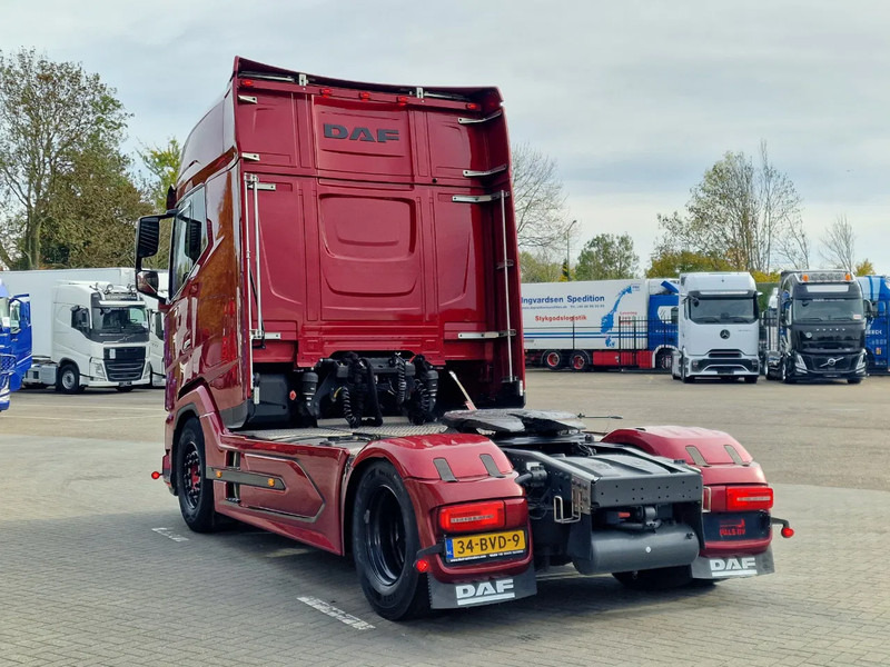 DAF XG+ 530 4x2 - Full spec - New engine - Full air - Leather interior - 2x tank - - Tractor unit: picture 5 DAF XG+ 530 4x2 - Full spec - New engine - Full air - Leather interior - 2x tank - - Tractor unit: picture 5