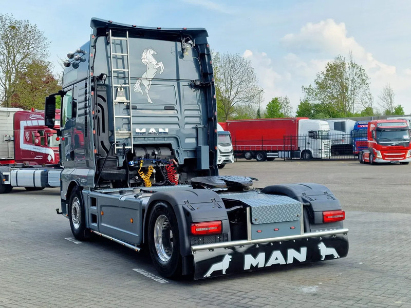 MAN TGX 18.580 4x2 XL - Retarder - PTO/Hydraulic - Night clima - Full spoiler - Alloy wheels - Tractor unit: picture 5 MAN TGX 18.580 4x2 XL - Retarder - PTO/Hydraulic - Night clima - Full spoiler - Alloy wheels - Tractor unit: picture 5