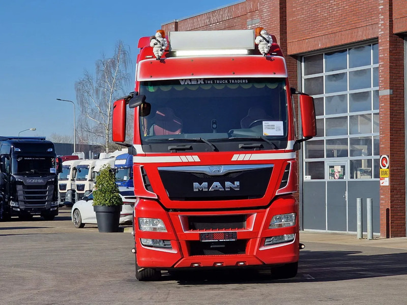 MAN TGX 26.560 XXL 6x2/4 - Custom interior - Steering axle - Euro 6 - AS Tronic - Tractor unit: picture 2 MAN TGX 26.560 XXL 6x2/4 - Custom interior - Steering axle - Euro 6 - AS Tronic - Tractor unit: picture 2
