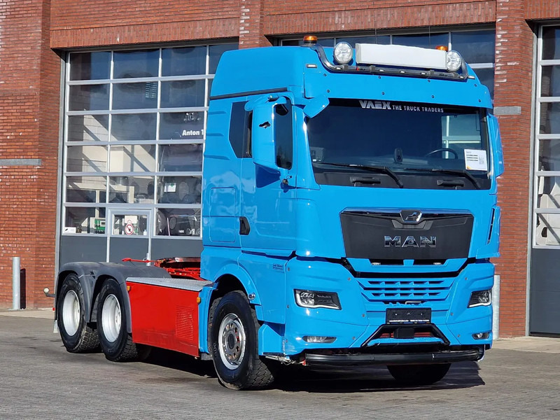 MAN TGX 33.510 6x4 - Facelift - Low km 252Tkm - Navi - Sliding 5th wheel - Tractor unit: picture 1 MAN TGX 33.510 6x4 - Facelift - Low km 252Tkm - Navi - Sliding 5th wheel - Tractor unit: picture 1
