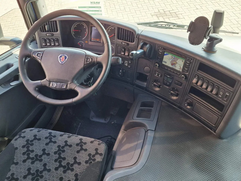 Tractor unit Scania P410 LA4x2MNA: picture 11