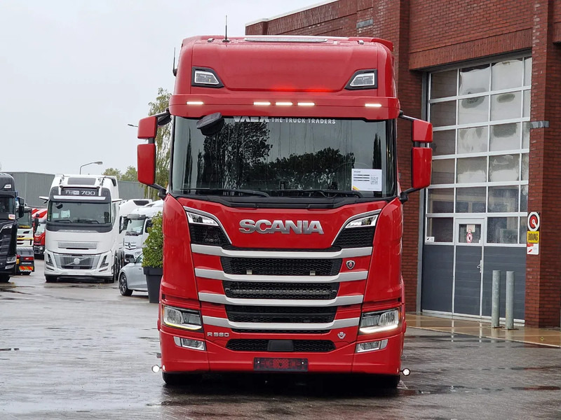 Scania R580 V8 NGS Highline 6x2 - Retarder - Leather - Full air - 3.15 WB - Navi - Led - No EGR - Tractor unit: picture 2 Scania R580 V8 NGS Highline 6x2 - Retarder - Leather - Full air - 3.15 WB - Navi - Led - No EGR - Tractor unit: picture 2