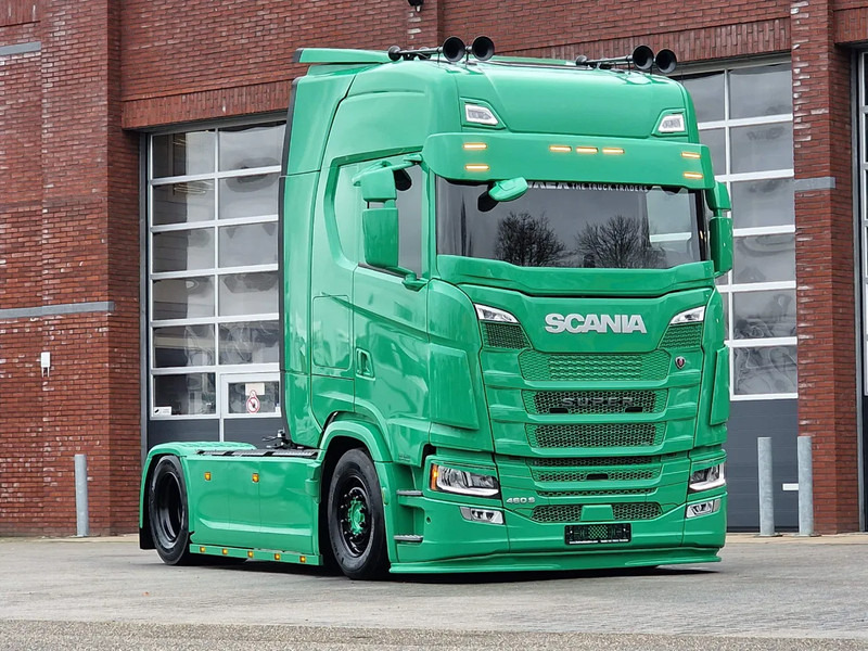 Scania S460 Highline 4x2 - NEW - Full spec - Custom exterior - Full air - Retarder - Show truck - Tractor unit: picture 1 Scania S460 Highline 4x2 - NEW - Full spec - Custom exterior - Full air - Retarder - Show truck - Tractor unit: picture 1
