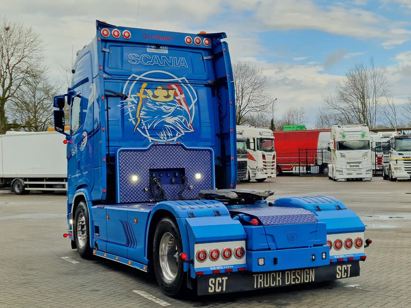 Scania S500 NGS Highline 4x2 - PTO/Hydraulic - Retarder - Custom exterior - Full air - Leather - Navi - Tractor unit: picture 5 Scania S500 NGS Highline 4x2 - PTO/Hydraulic - Retarder - Custom exterior - Full air - Leather - Navi - Tractor unit: picture 5