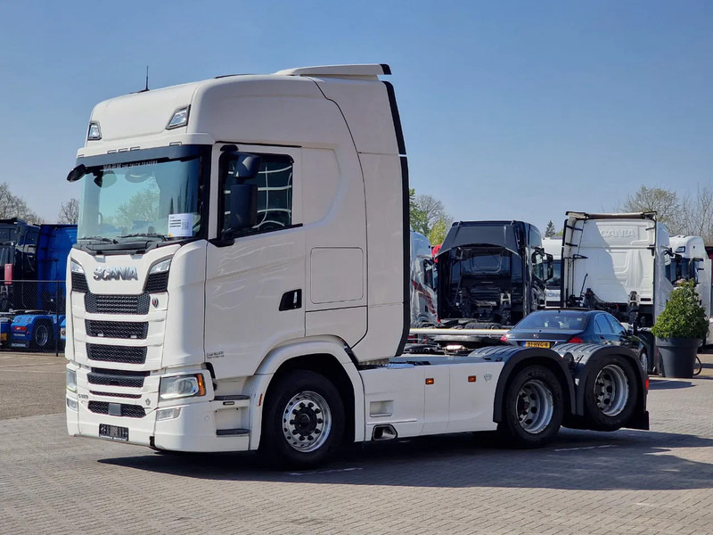 Scania S580 V8 NGS Highline 6x2 - Retarder - Full air - 3.15 WB - Navi - Led - Tractor unit: picture 3 Scania S580 V8 NGS Highline 6x2 - Retarder - Full air - 3.15 WB - Navi - Led - Tractor unit: picture 3