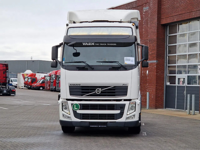 Volvo FH 13.460 Globetrotter 4x2 - Euro 5 EEV - 2x tank - Steel/Air - Fridge - Tractor unit: picture 2 Volvo FH 13.460 Globetrotter 4x2 - Euro 5 EEV - 2x tank - Steel/Air - Fridge - Tractor unit: picture 2