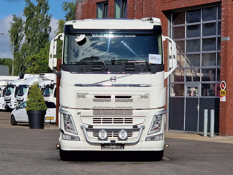 Volvo FH 13.500 6x2 - Retarder - Full air - 3.20 WB - Leather - Tractor unit: picture 2 Volvo FH 13.500 6x2 - Retarder - Full air - 3.20 WB - Leather - Tractor unit: picture 2