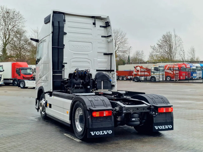 Volvo FH 13.500 Aero Globetrotter XL 4x2 - I Save - Retarder - I parkcool - 2x tank - Mirror cams - Tractor unit: picture 5 Volvo FH 13.500 Aero Globetrotter XL 4x2 - I Save - Retarder - I parkcool - 2x tank - Mirror cams - Tractor unit: picture 5
