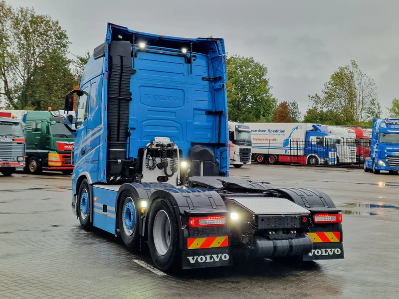Volvo FH 13.500 Globetrotter 6x2 - I Save - PTO/hydraulics - Full air - Custom interior - Tractor unit: picture 5 Volvo FH 13.500 Globetrotter 6x2 - I Save - PTO/hydraulics - Full air - Custom interior - Tractor unit: picture 5