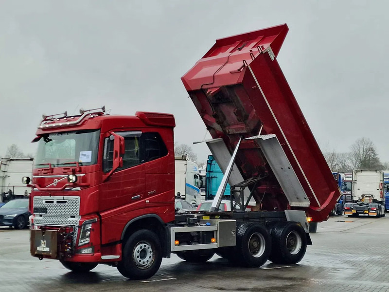 Volvo FH 16.750 6x4 Tipper - Retarder - HUB reduction - Full air - Tipper: picture 4 Volvo FH 16.750 6x4 Tipper - Retarder - HUB reduction - Full air - Tipper: picture 4