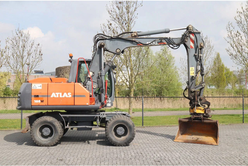 Atlas 160W | ROTOTILT | GRIPPER | BUCKET | DOZER BLADE - Wheel excavator: picture 4 Atlas 160W | ROTOTILT | GRIPPER | BUCKET | DOZER BLADE - Wheel excavator: picture 4