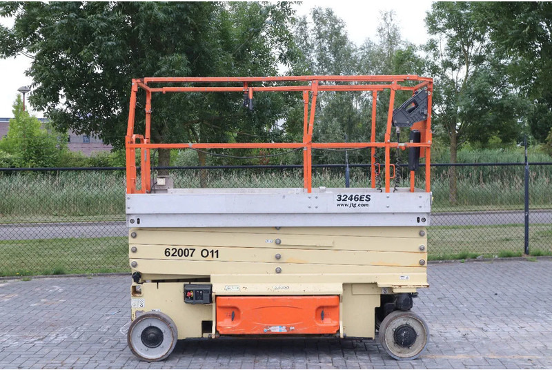JLG 3246 ES | 12 METER | 320 KG - Scissor lift: picture 4 JLG 3246 ES | 12 METER | 320 KG - Scissor lift: picture 4