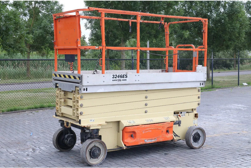 JLG 3246 ES | 12 METER | 320 KG - Scissor lift: picture 2 JLG 3246 ES | 12 METER | 320 KG - Scissor lift: picture 2
