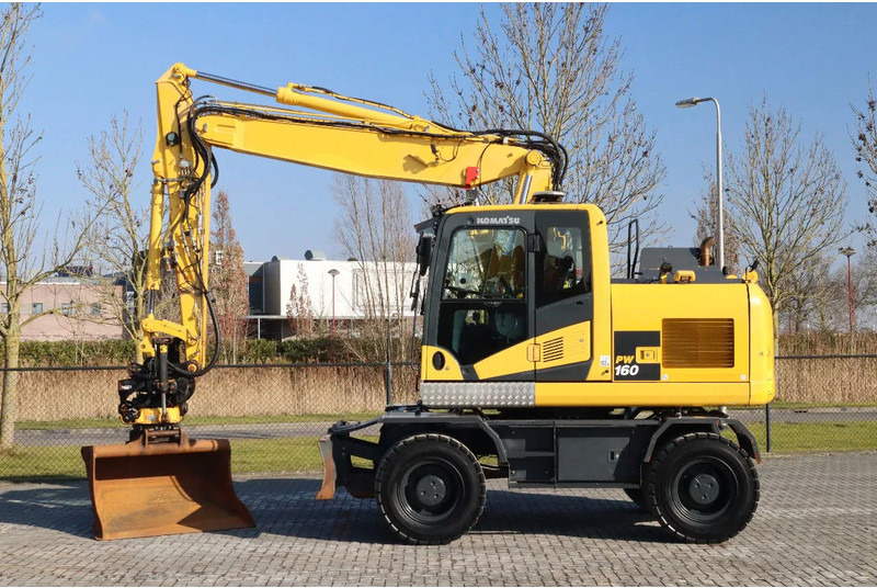 Komatsu PW160-11 | ENGCON TILTROTATOR | BUCKET | TRAILER HYDR. - Wheel excavator: picture 1 Komatsu PW160-11 | ENGCON TILTROTATOR | BUCKET | TRAILER HYDR. - Wheel excavator: picture 1