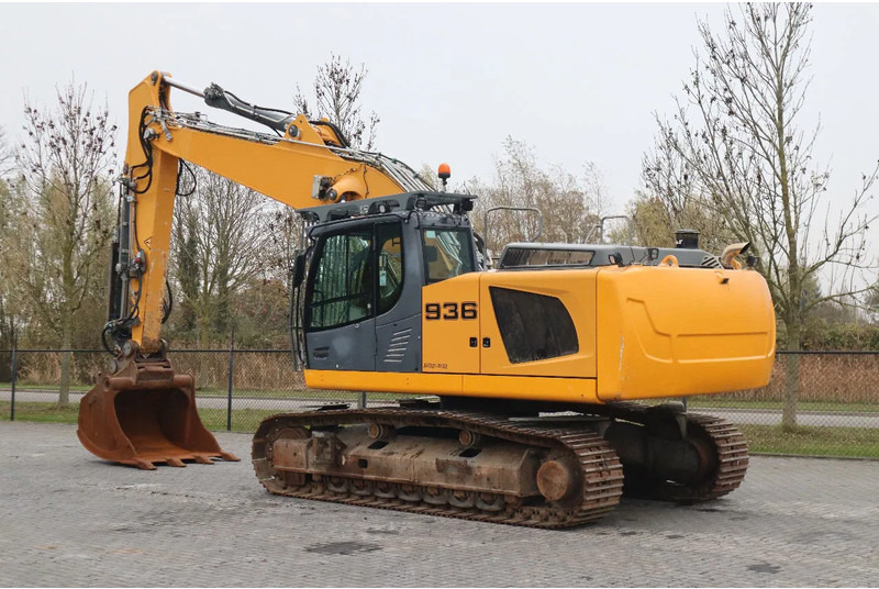 Liebherr R936 NLC | STRAIGHT BOOM | MAGNET GEN | OILQUICK - Demolition excavator: picture 3 Liebherr R936 NLC | STRAIGHT BOOM | MAGNET GEN | OILQUICK - Demolition excavator: picture 3